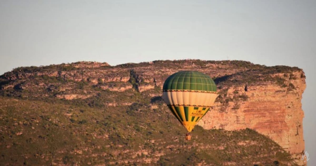 Balão colide contra paredão rochoso em passeio na Chapada; vídeo – Coisas de Casal 31 card__image