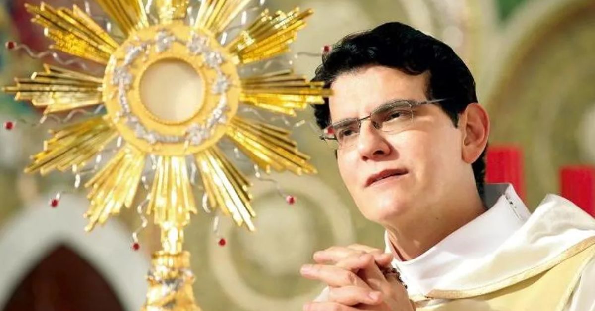 Internado após complicações de cirurgia, padre Reginaldo Manzotti pede por orações 31 Internado apos complicacoes de cirurgia padre Reginaldo Manzotti pede por