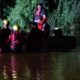 SC Carro cai em rio que corta cidade atingida pelas