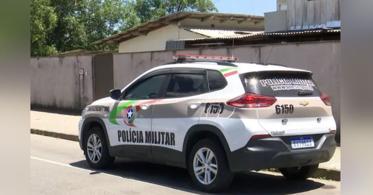 Crianca de 10 anos encontra cenario terror ao se deparar