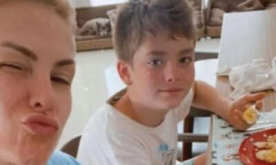 De cara amassada Ana Hickmann comenta como tem sido os