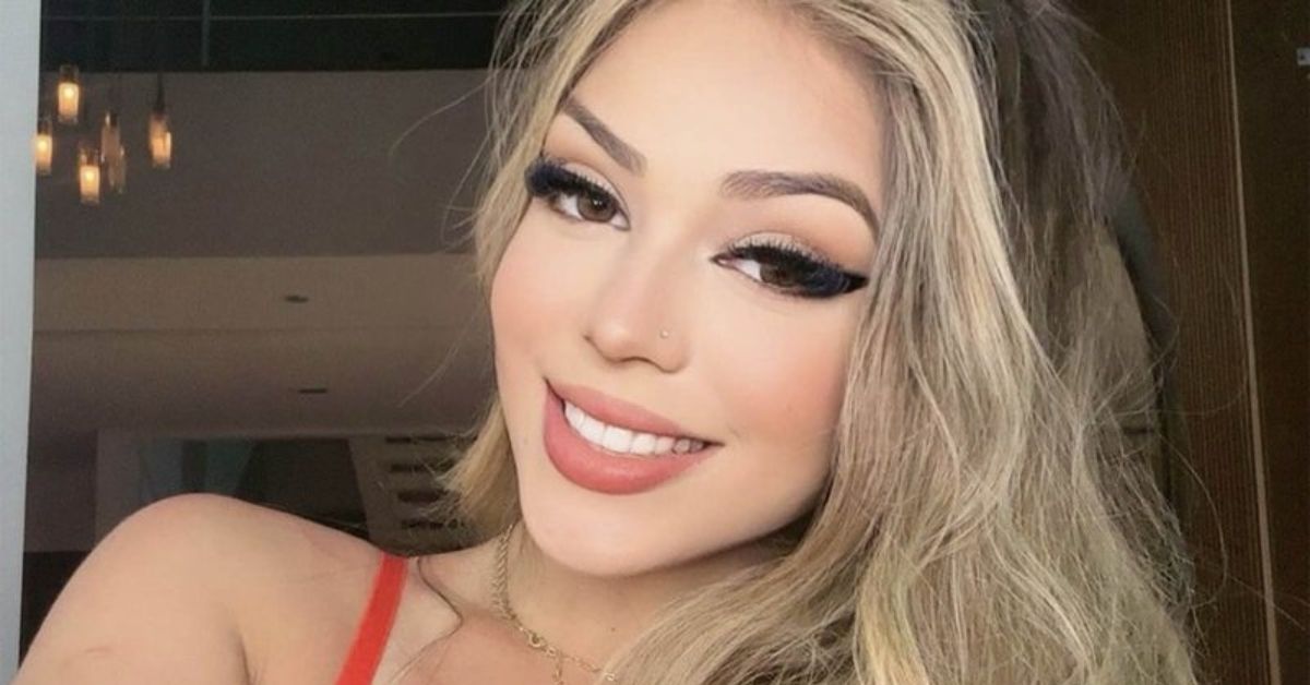 Dona de hits do ano confira boletim escolar de Melody