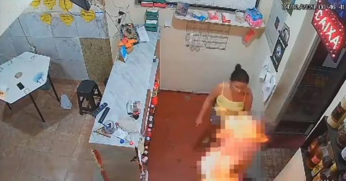 Esposa coloca fogo no marido enquanto ele comia cachorro quente video