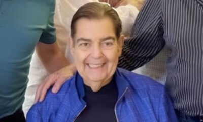 Faustao reaparece com amigos em jantar e recebe homenagem de