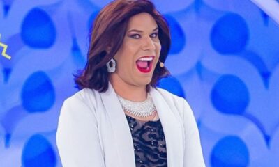 Narcisa de Eliana impressiona ao posar ao lado da esposa