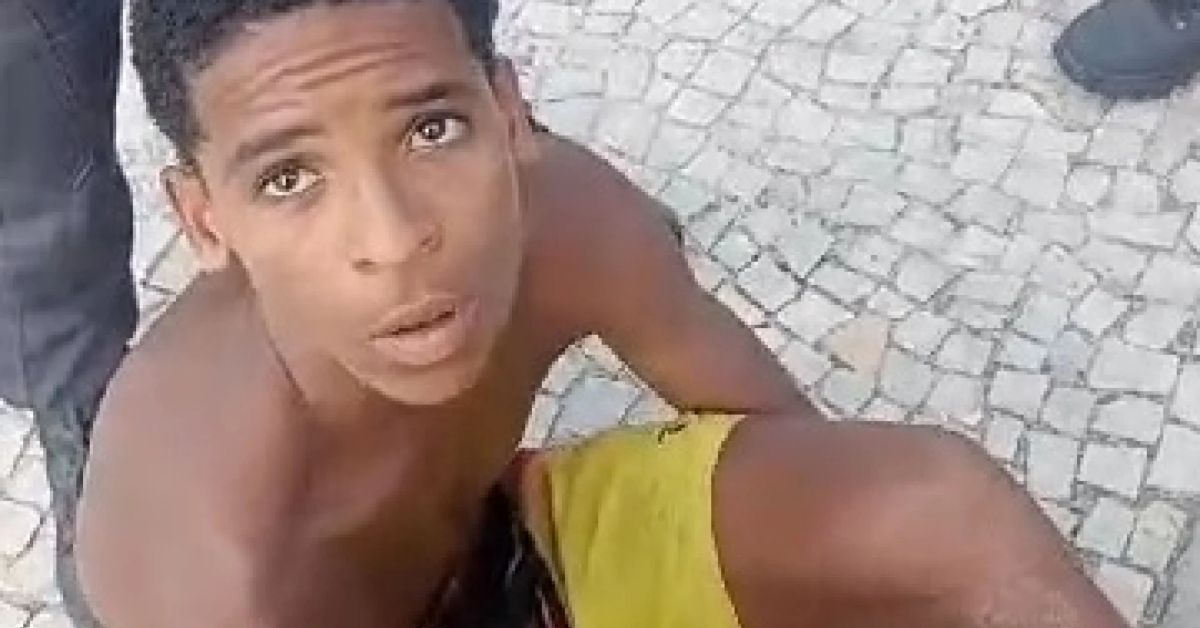 No Rio, homem rouba cordão de ouro e engole para tentar fugir do flagrante 31 No Rio homem rouba cordao de ouro e engole para