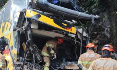 Onibus que saiu de BH para Niteroi bate de frente