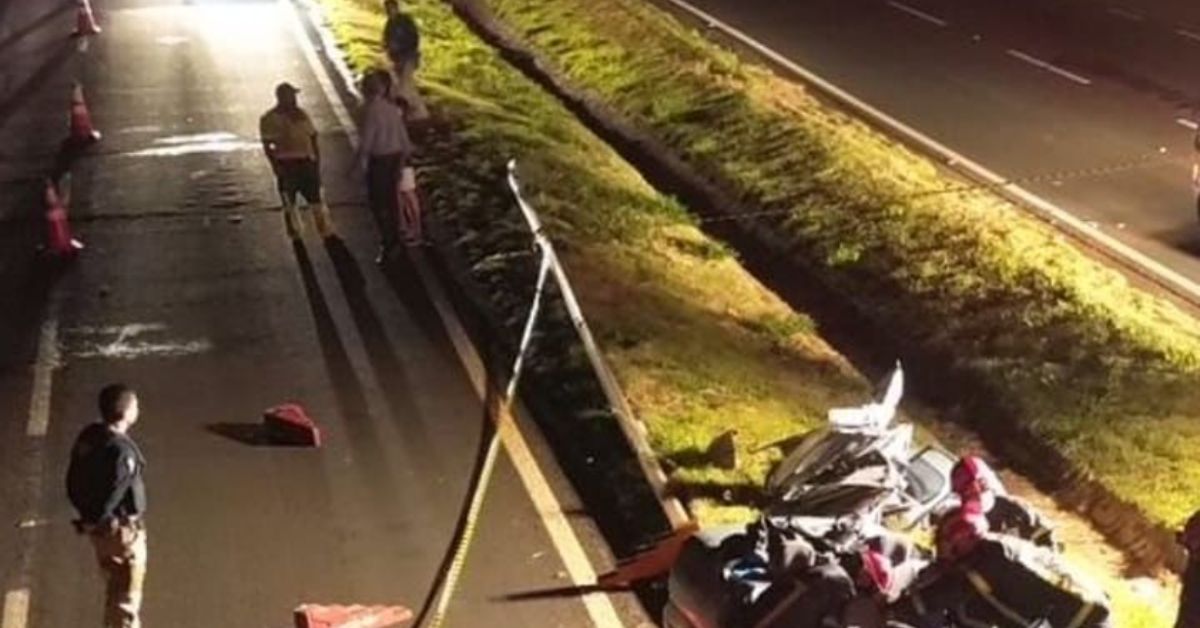Acidente na BR-376 envolvendo veículo do PR tira a vida de jovens e deixa feridos 31 Acidente na BR 376 envolvendo veiculo do PR tira a vida