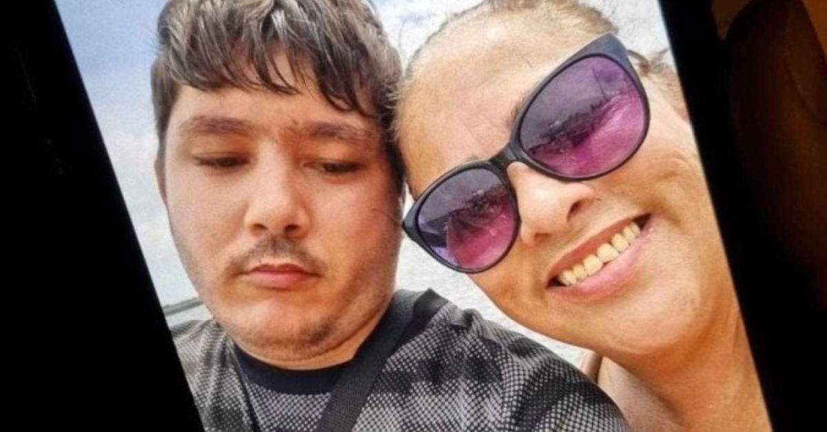 Apos moradores sentirem um cheiro muito forte em apartamento policia