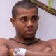 Davi senta ao lado de outros brothers no BBB24 e