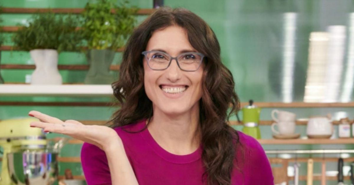 Ela cresceu Paola Carosella faz rara aparicao publica ao lado