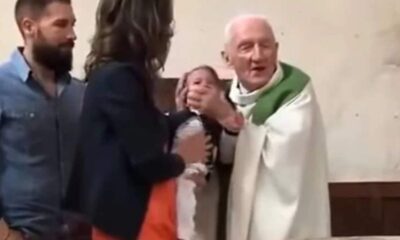 Padre fica irritado com choro de bebe e da tapa