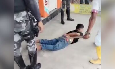 Video flagra pai castigando filho que acabara de ser preso