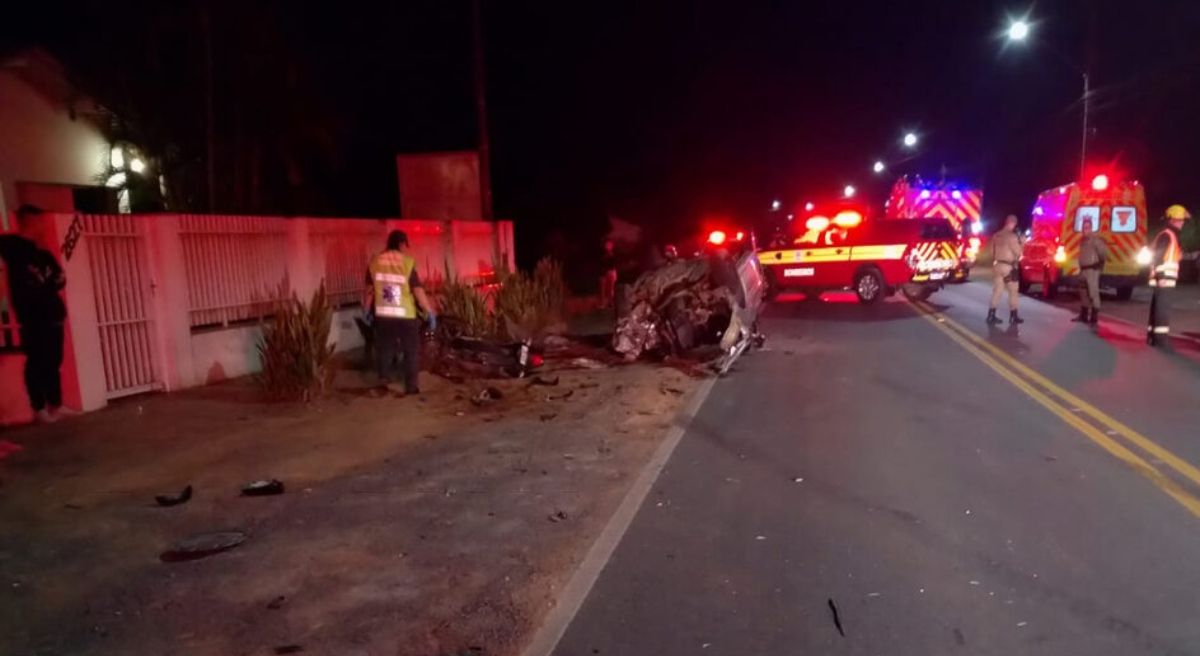 Motorista embriagado invade pista na contramao e mata dois jovens