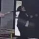 Familia denuncia professora apos video de agressao contra aluna com
