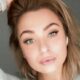 Influencer descobre que irma mais velha e sua mae e
