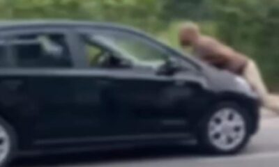 Motorista acelera o carro em cima de homem que agredia