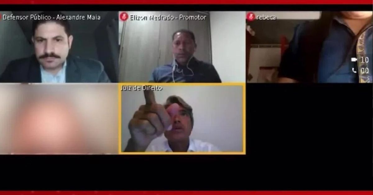 Mulher faz o impensável durante audiência virtual e acaba condenada por juiz; veja vídeo 31 Mulher faz o impensavel durante audiencia virtual e acaba condenada