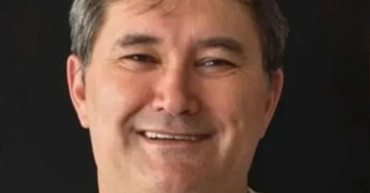 Professor morre após passar mal dentro de sala de aula no PR; possível motivo foi exposto 31 Professor morre apos passar mal dentro de sala de aula