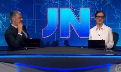 Video comportamento de William Bonner durante o Jornal Nacional da