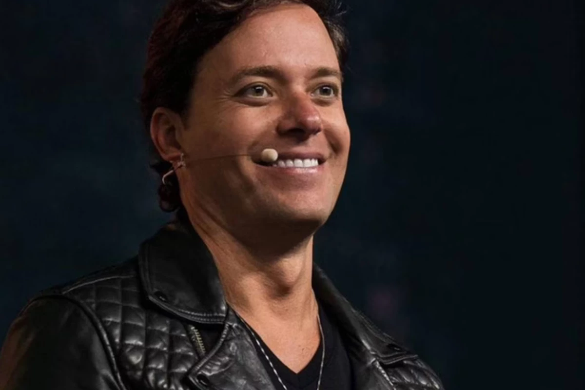 André Valadão encoraja fiéis a não enviarem seus filhos para a universidade: ‘Aí ela tem um diploma, é rodada’ 31 Andre Valadao encoraja fieis a nao enviarem seus filhos para