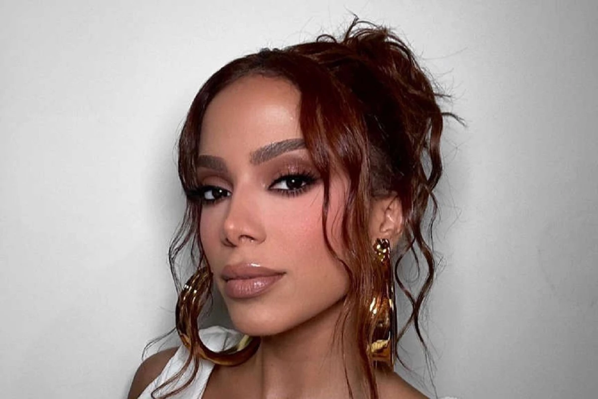 Anitta repreende fã após comentário a comparando com Jesus Cristo: ‘Ninguém pode ser’ 31 Anitta repreende fa apos comentario a comparando com Jesus Cristo