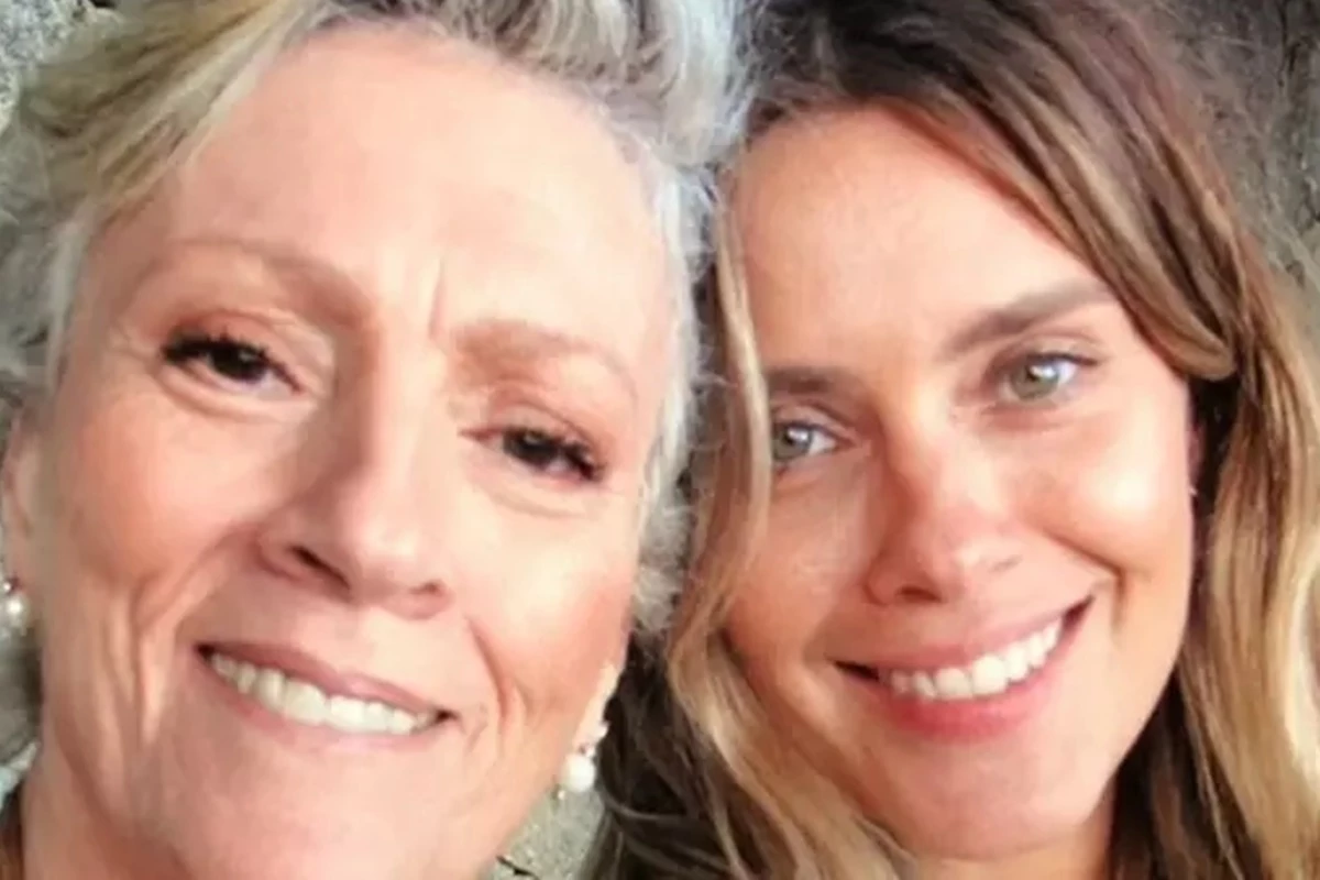 Carolina Dieckmann faz comovente desabafo sobre falecimento da mãe: ‘queria te abraçar’ 31 Carolina Dieckmann faz comovente desabafo sobre falecimento da mae ‘queria