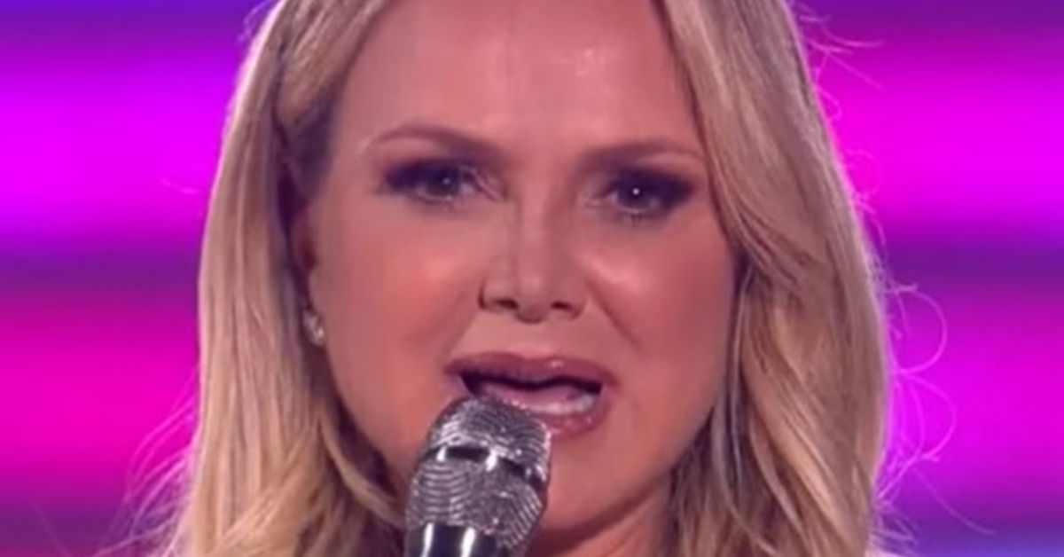 Em seu último programa no SBT, Eliana não segura o choro 31 Em seu ultimo programa no SBT Eliana nao segura o