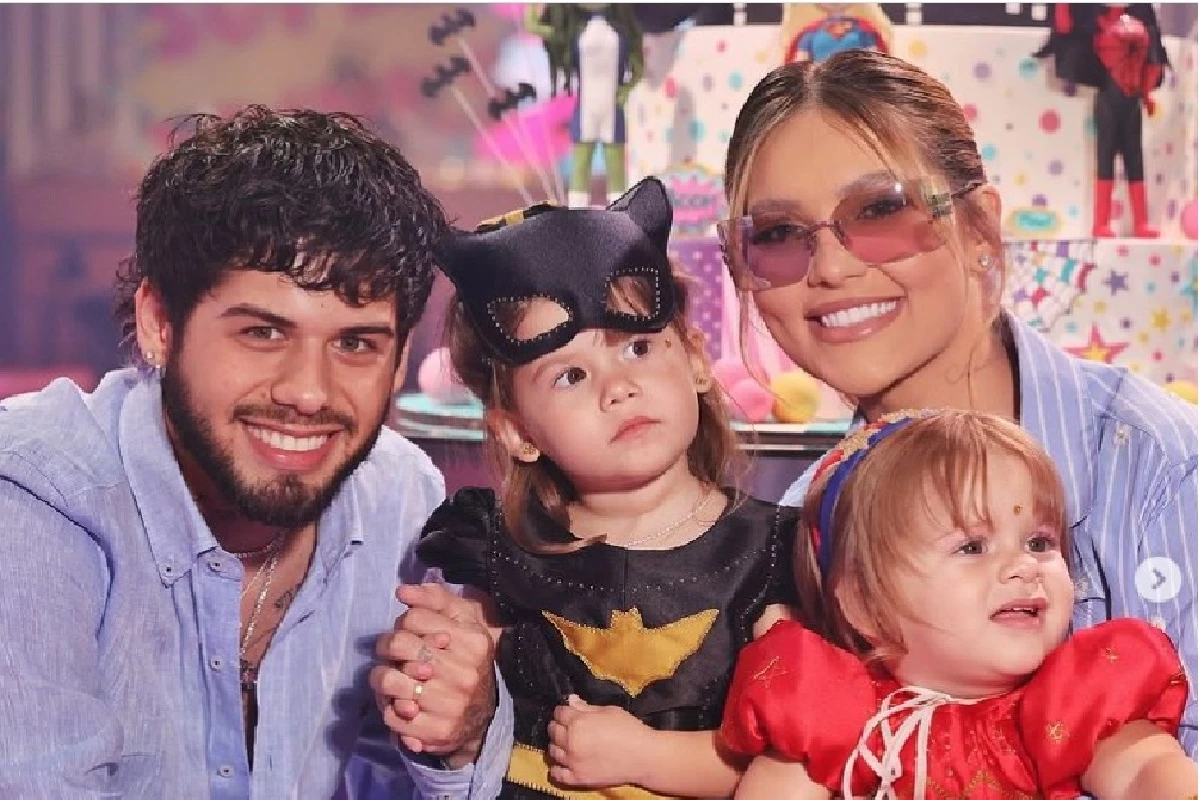 Internautas ficam espantados com o que veem no braço de Virgínia durante a festa de Maria Alice 33 Internautas ficam espantados com o que veem no braco de