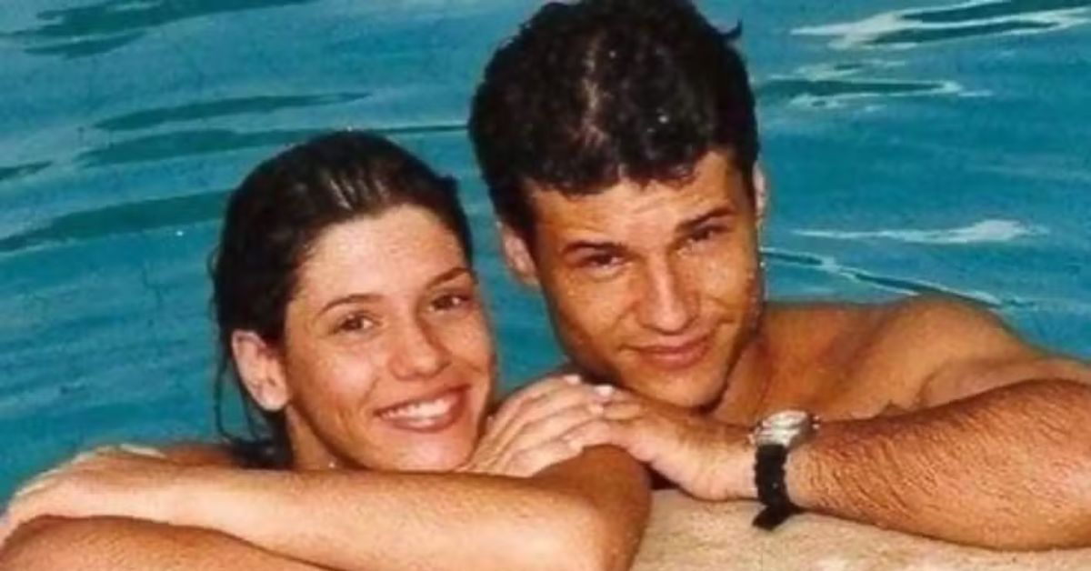 Lembra da ex namorada do Dinho, do Mamonas? Longe dos holofotes ela celebra sucesso em nova profissão 31 Lembra da ex namorada do Dinho do Mamonas Longe dos
