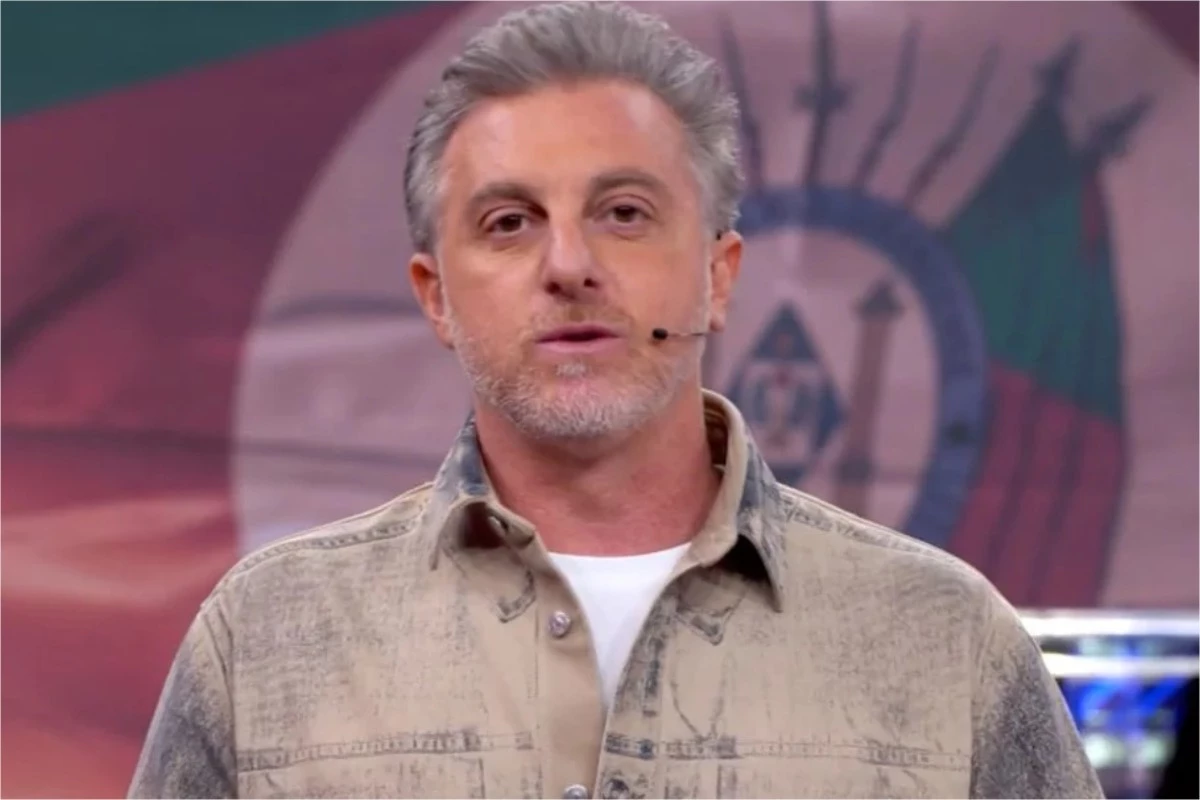 Luciano Huck dá triste notícia a ator da Globo no Domingão: ‘Infelizmente’ 33 Luciano Huck da triste noticia a ator da Globo no