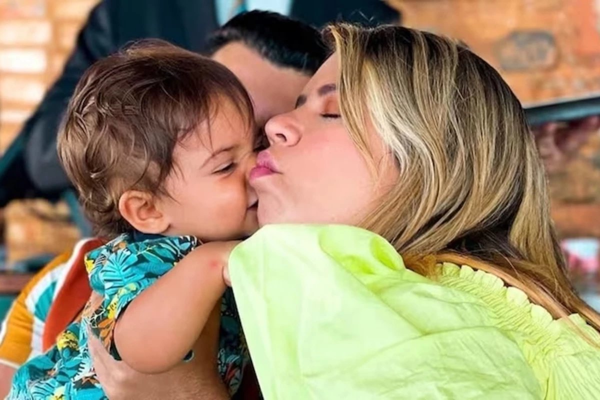 Artista posta imagem inedita de Marilia Mendonca com Leo e
