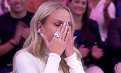 Eliana cai no choro com homenagem no Domingao ‘Comeco de