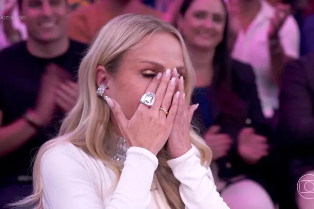 Eliana cai no choro com homenagem no Domingão: ‘Começo de uma linda história na Globo’ 31 Eliana cai no choro com homenagem no Domingao ‘Comeco de