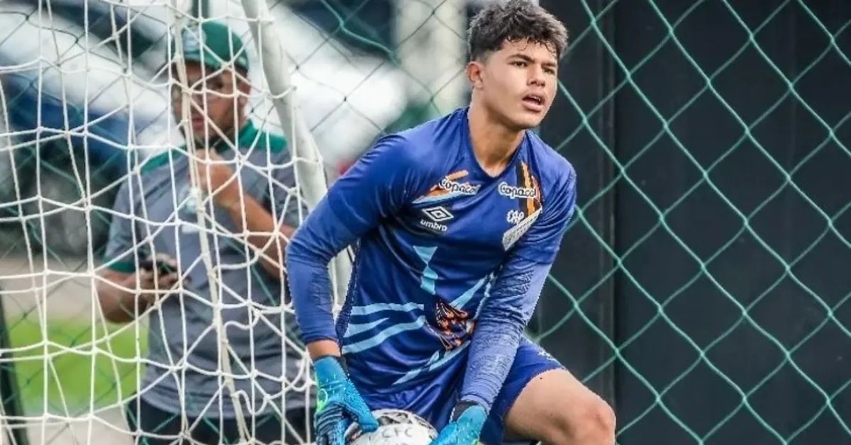 Filho de Eliza Samudio Bruninho assina contrato com time carioca