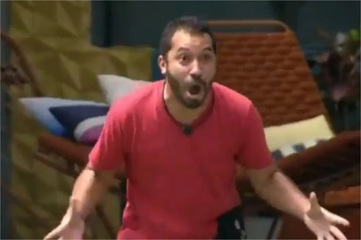 Gil do Vigor fica revoltado com o partido de Lula; atitude do PT deixou o ex-BBB indignado 31 Gil do Vigor fica revoltado com o partido de Lula