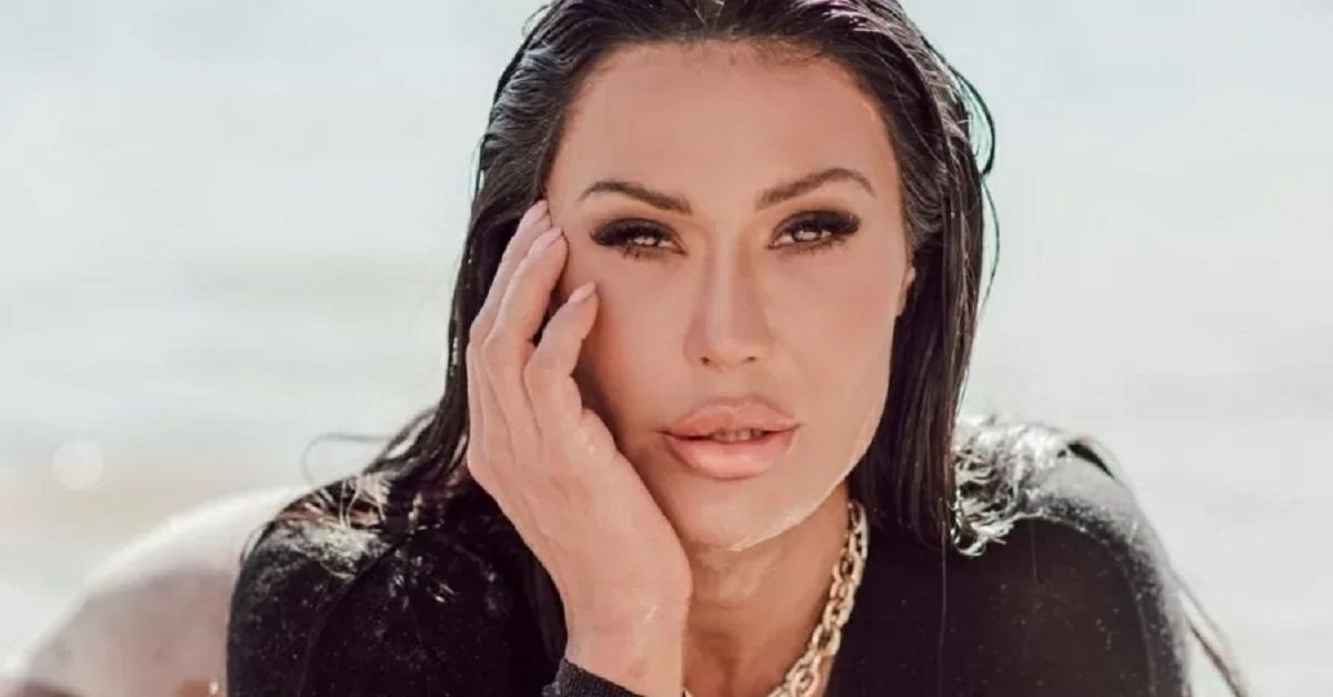 Gracyanne Barbosa entra em plataforma adulta fotos amadoras