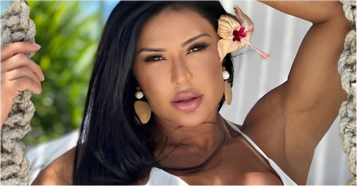 Gracyanne Barbosa impressiona a web com fotos mostrando seu corpo