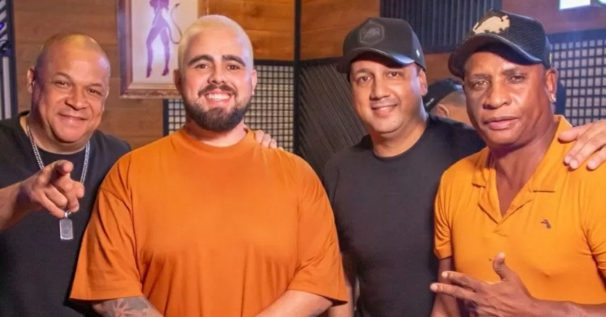 Membro do Katinguelê afirma ter sido dispensado do grupo e motivo gera polêmica: 'roupa inadequada' 31 Membro do Katinguele afirma ter sido dispensado do grupo e