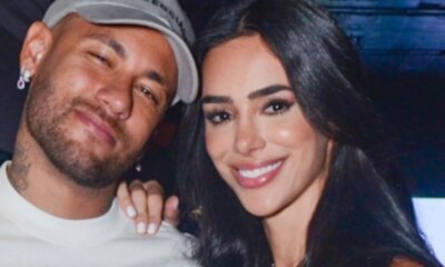 Neymar e Bruna Biancardi sao flagrados aos beijos enquanto curtem