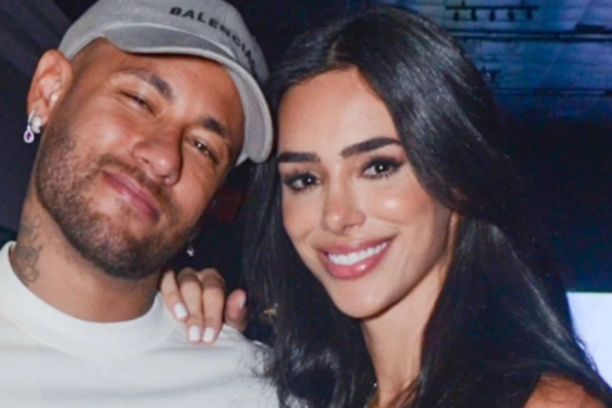 Neymar e Bruna Biancardi são flagrados aos beijos enquanto curtem show de pagode em SP 33 Neymar e Bruna Biancardi sao flagrados aos beijos enquanto curtem