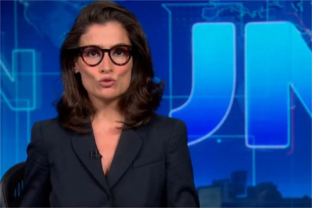 Renata Vasconcellos quebra o protocolo no Jornal Nacional e é elogiada por sua atitude 33 Renata Vasconcellos quebra o protocolo no Jornal Nacional e e
