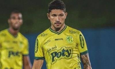Ex de Iza e dispensado pelo Mirassol 1 mes apos