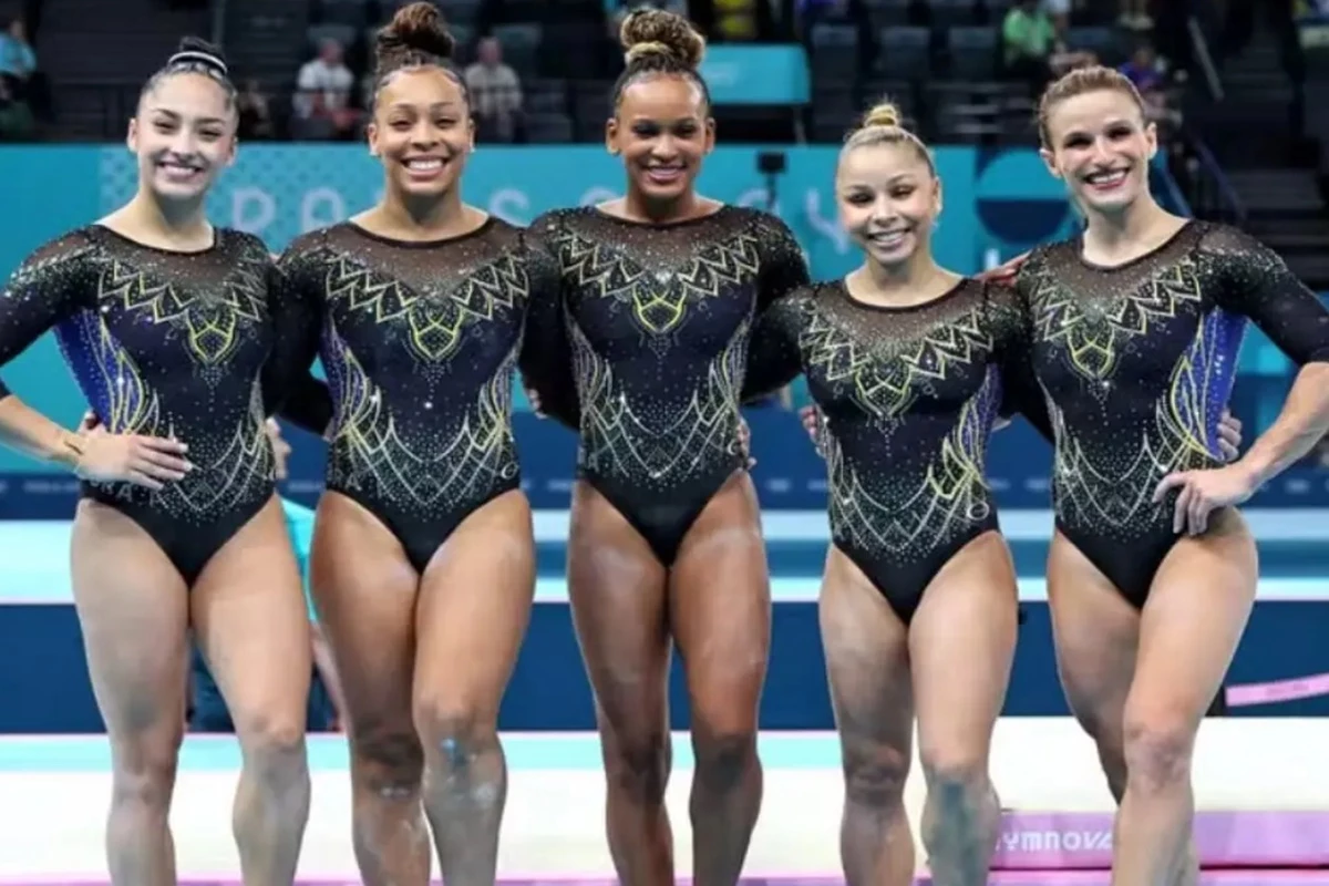 Ginasta medalista olímpica surge em app de relacionamento à procura de romance: ‘carioca, bronzeada’ 33 Ginasta medalista olimpica surge em app de relacionamento a procura