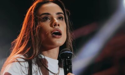Isadora Pompeo interrompe show em Palmeiras de Goias apos mal