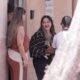Adeus comida de presídio: Mãe de Deolane se esbalda em churrascaria fora da cadeia