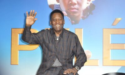 Alem dos gols Os recordes que eternizaram Pele na historia