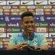 Aos 17 anos Estevao entra para a historia da Selecao