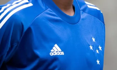 Cruzeiro cobra Adidas por materiais esportivos e renovacao com um.webp