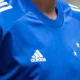 Cruzeiro cobra Adidas por materiais esportivos e renovacao com um.webp